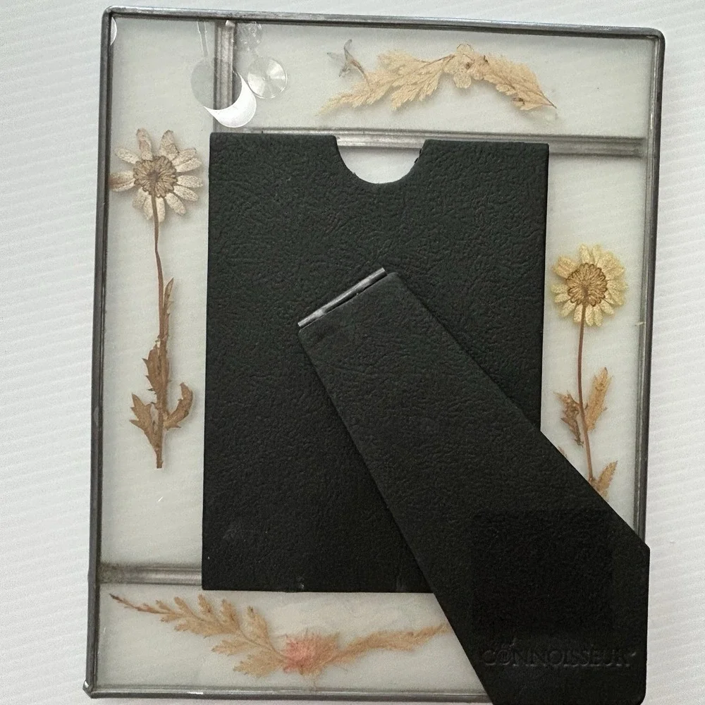 Connoisseur‎ Pressed Dried Flowers Glass Picture Frame 4x6 Photo Cottagecore